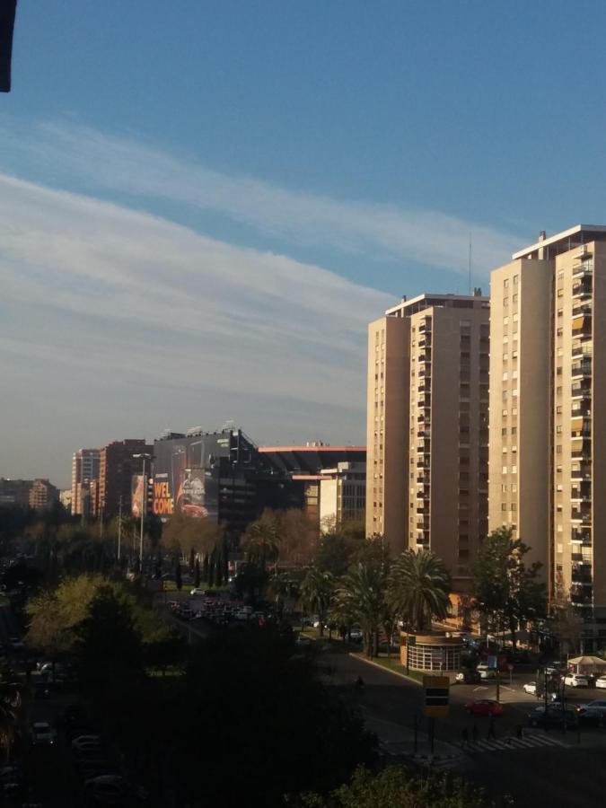 Mestalla Paradise Hotel Valência Exterior foto